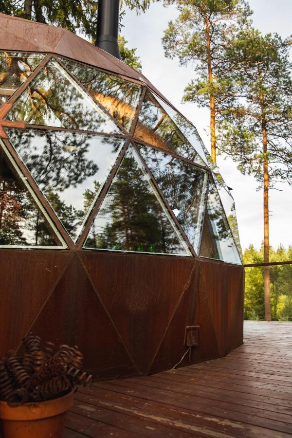 Treehouse Dome Hotell Vidnes Eksteriør bilde